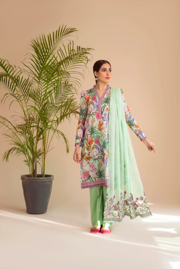 Superior Crinkle Lawn Slub Digital print Embroidery